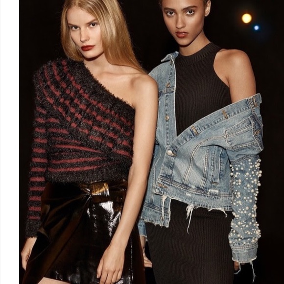 SOLD‼️Pearl Embellished Distressed Denim Jacket - Picture 8 of 8